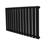 Radiateur plat noir à un panneau, 600 x 910 mm, avec une surface lisse et des lattes verticales élégantes pour un design moderne