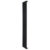 Radiateur plat noir à un panneau, dimensions 1600 x 280 mm, avec une surface lisse et des lignes épurées pour un design moderne