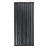 Radiateur plat à un panneau de 1600 x 700 mm, finition gris anthracite, design moderne avec des lattes verticales élégantes
