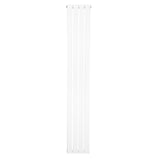 Radiateur plat blanc à un panneau, dimensions 1800 x 280 mm, avec une surface lisse et des lignes épurées pour un design moderne