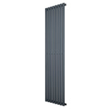 Radiateur à colonnes ovales gris anthracite, 1800 x 480 mm, avec finition lisse et design moderne, idéal pour un intérieur élégant