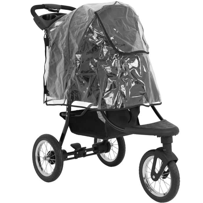 Poussette noire avec une housse transparente en plastique, offrant une protection contre la pluie, roues robustes et design moderne