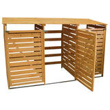 Cache-poubelle triple en bois, avec des lattes verticales, finition naturelle, toit en lattes, et porte battante pour un accès facile